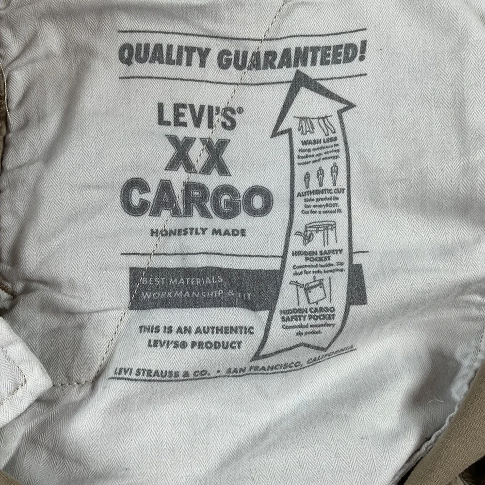 Levis XX Cargo Pants‎ Slim Fit Mens Khaki Tan W38 L32( measures 38 x 29)